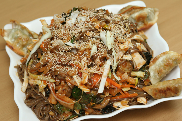 비빔만두