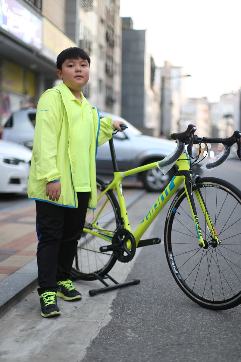지훈이 깔맞춤 자전거